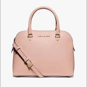 MICHAEL KORS BLUSH HANDBAG💖